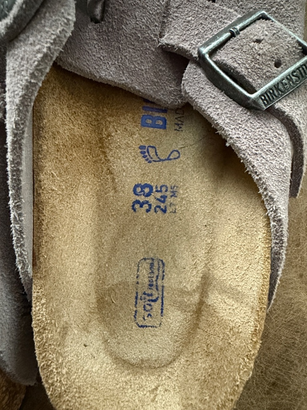 Birkenstock Suede Clog in faded purple - Picture 2 of 5